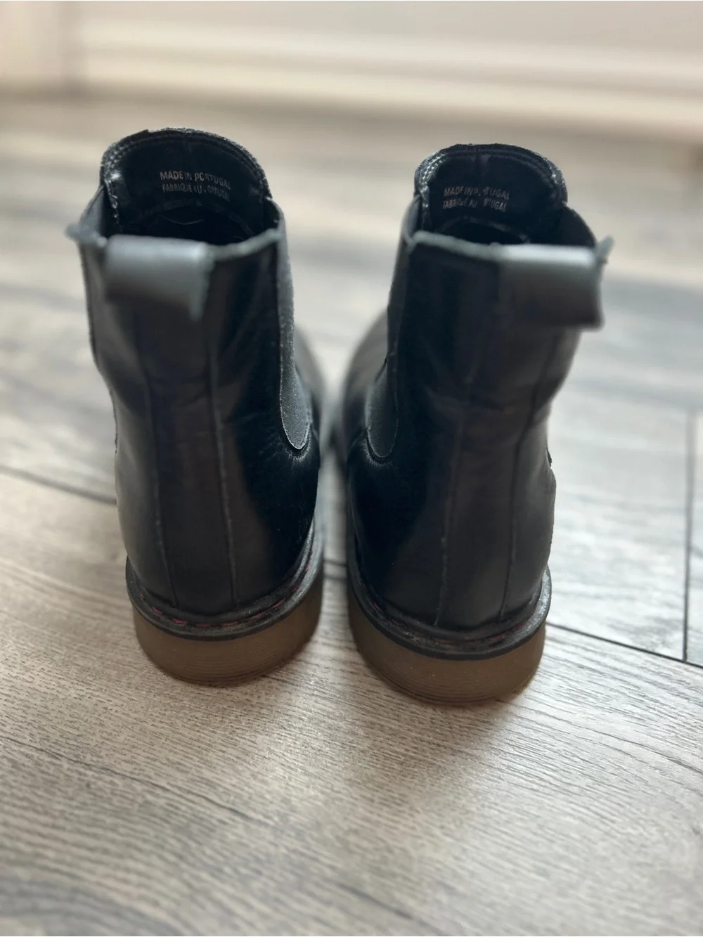 Women’s Chelsea Boots - Classic Leather Slip-On
